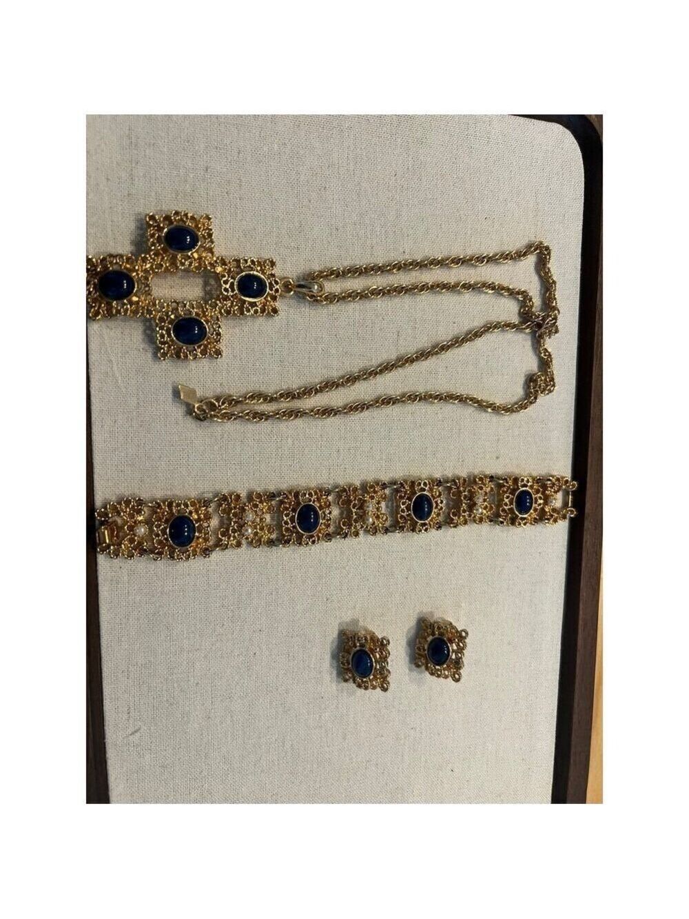 Sarah Cov vintage lapis gold tone necklace bracelet ear clip set
